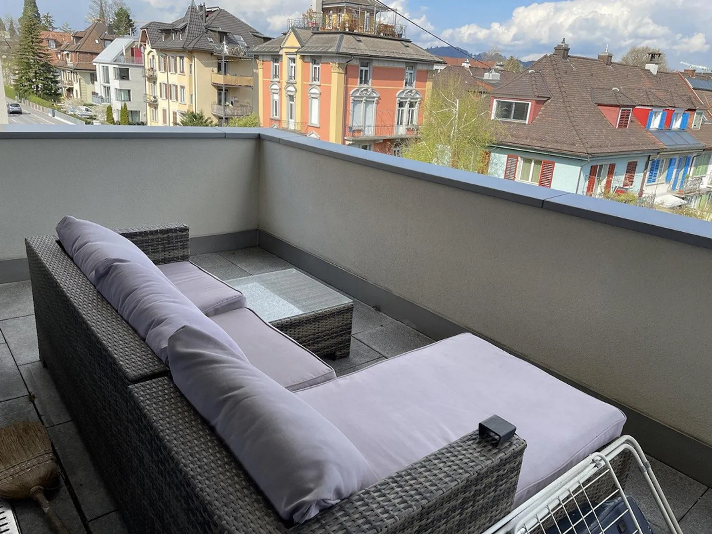 Cozy 2-room apartment with a view of the Rigi - Photo 8 of 11