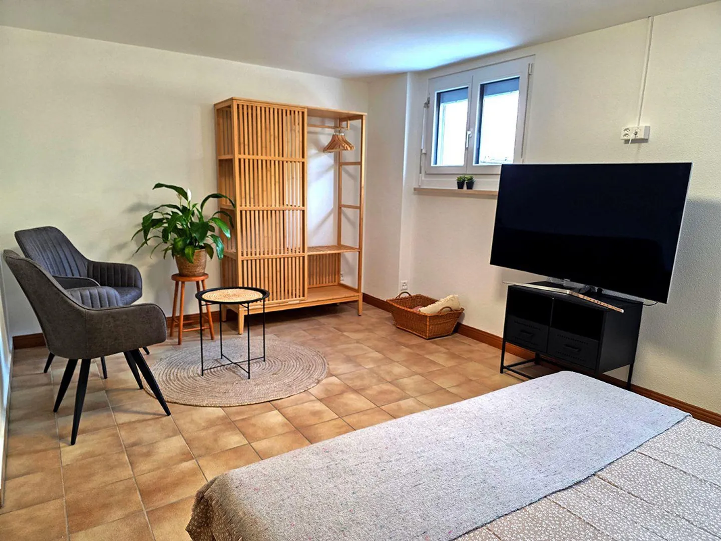 Appartement deux pièces rénové avec terrasse et entrée indépendante à Losone, idéal pour des séjours de courte à moyenne durée à Losone - Photo 5 sur 15