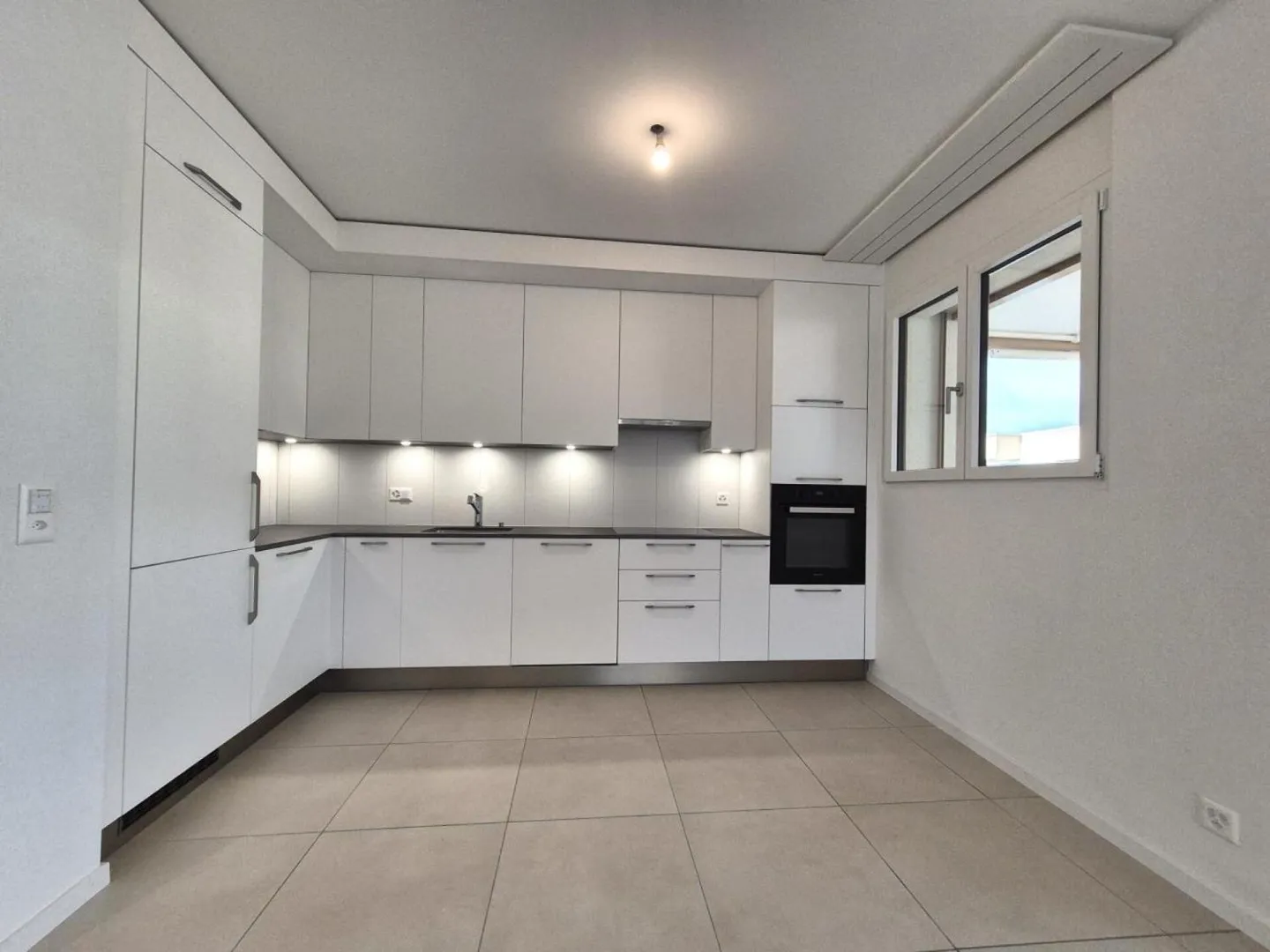 Appartement Dernier Étage avec Balcon - Photo 3 sur 8