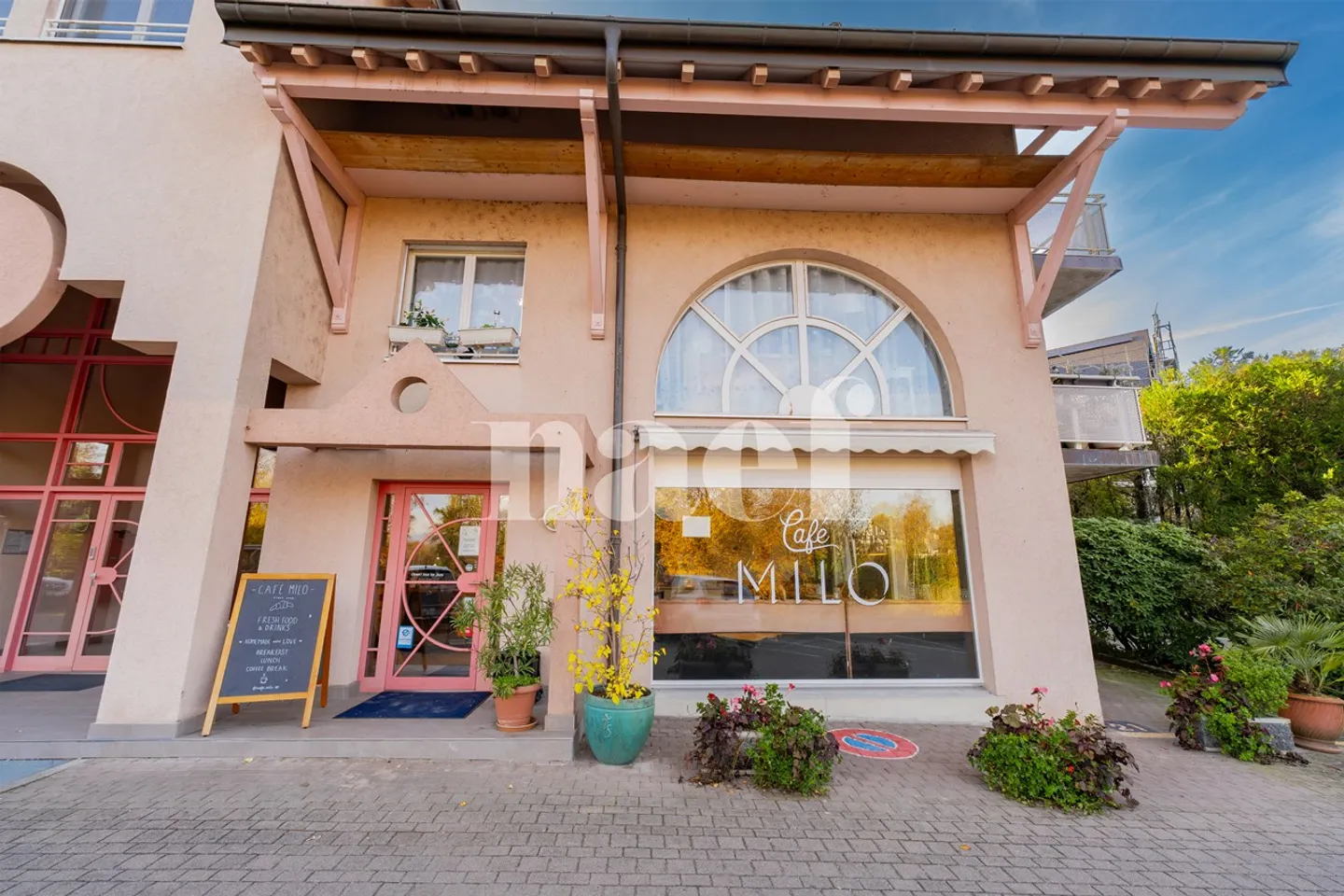 Shop for sale - Photo 1 of 3