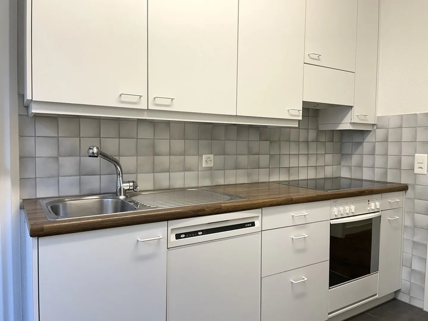 Behind the Opera House, Zurich District 8, Seefeld - Photo 5 of 10