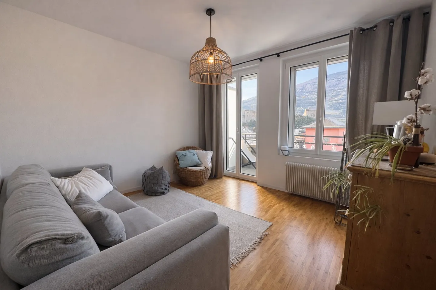 Superbes Wohnung mit viel Licht und Blick auf die Altstadt - Photo 7 sur 10