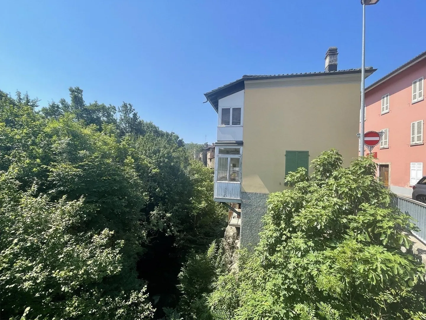 INTERESTING PROPERTY TO RENOVATE IN THE HEART OF TESSERETE - Photo 4 of 11