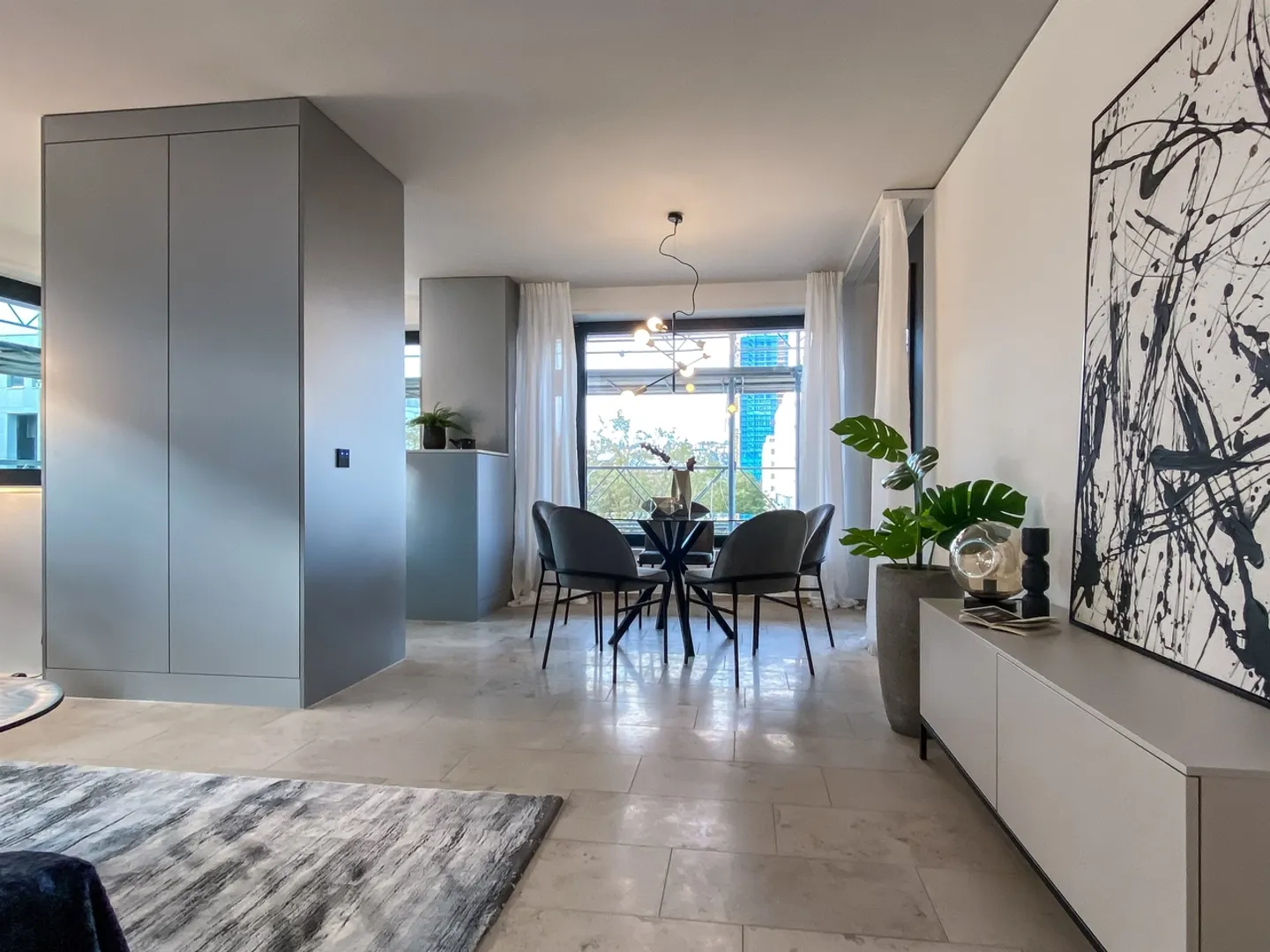 Urban Living in an Inspiring Environment - Photo 2 of 5