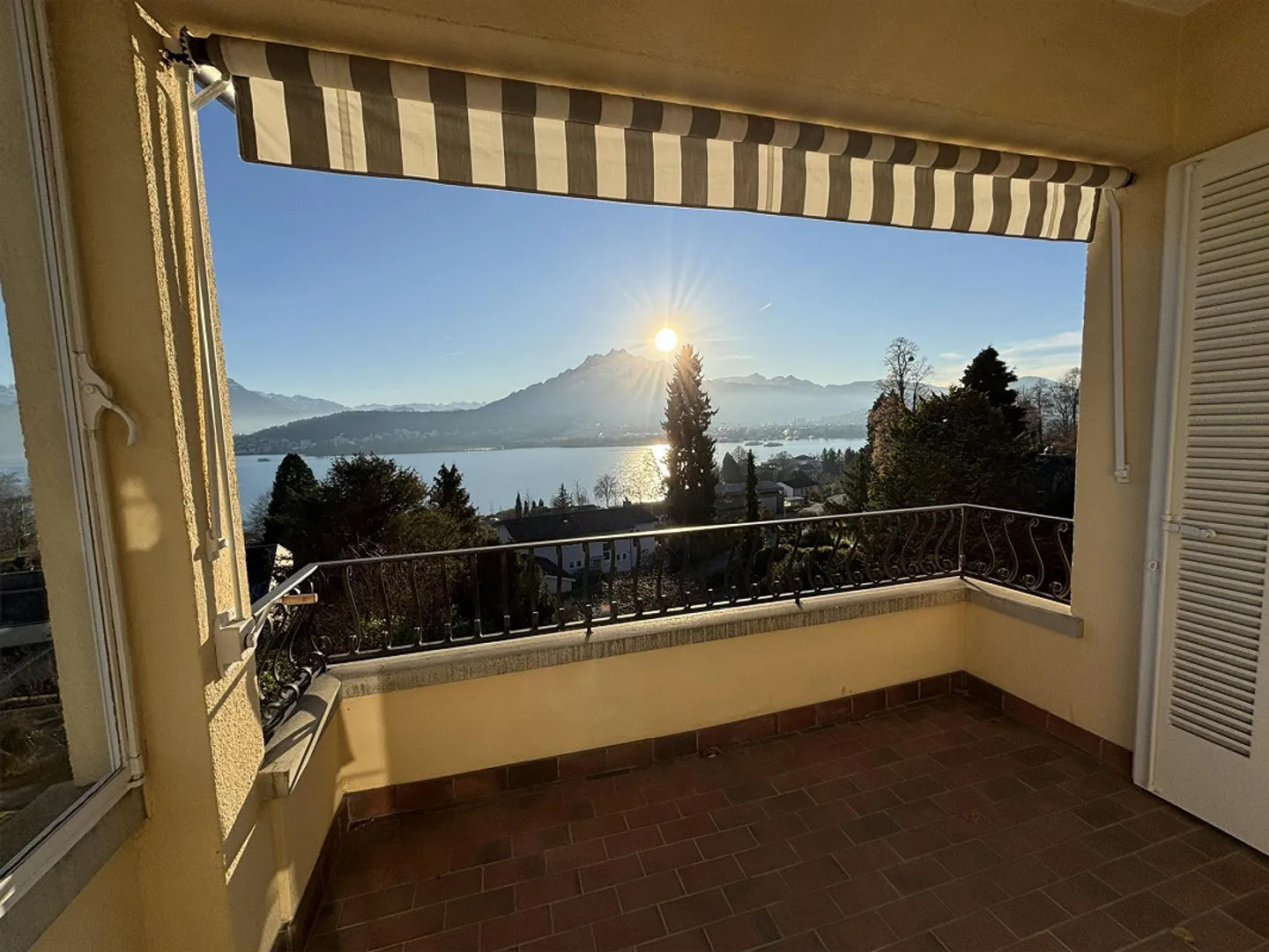 4.5-Room Apartment in a Quiet, Privileged Location - Photo 4 of 9