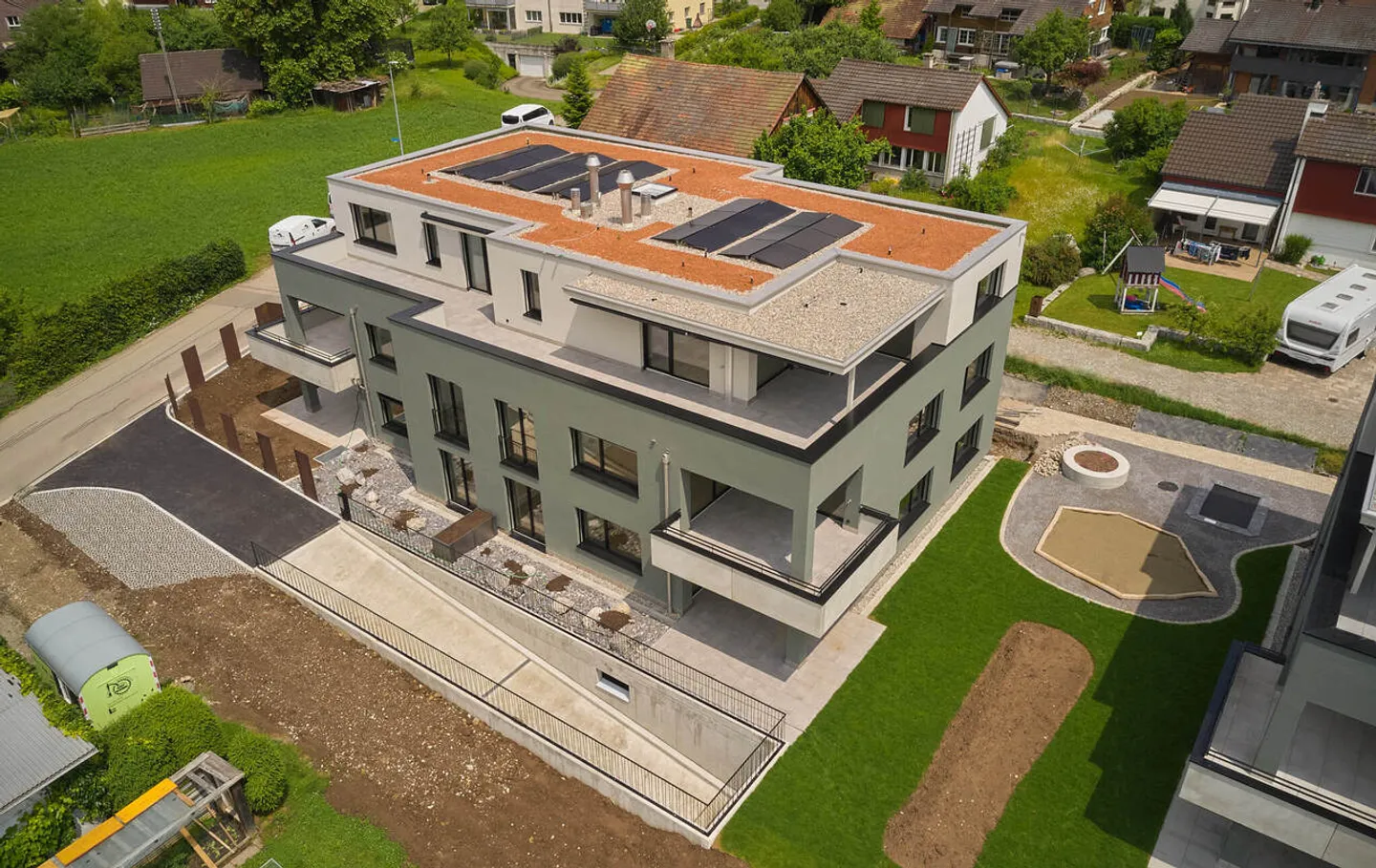 Proprietà da sogno con parcheggio per disabili su richiesta - Foto 2 di 12