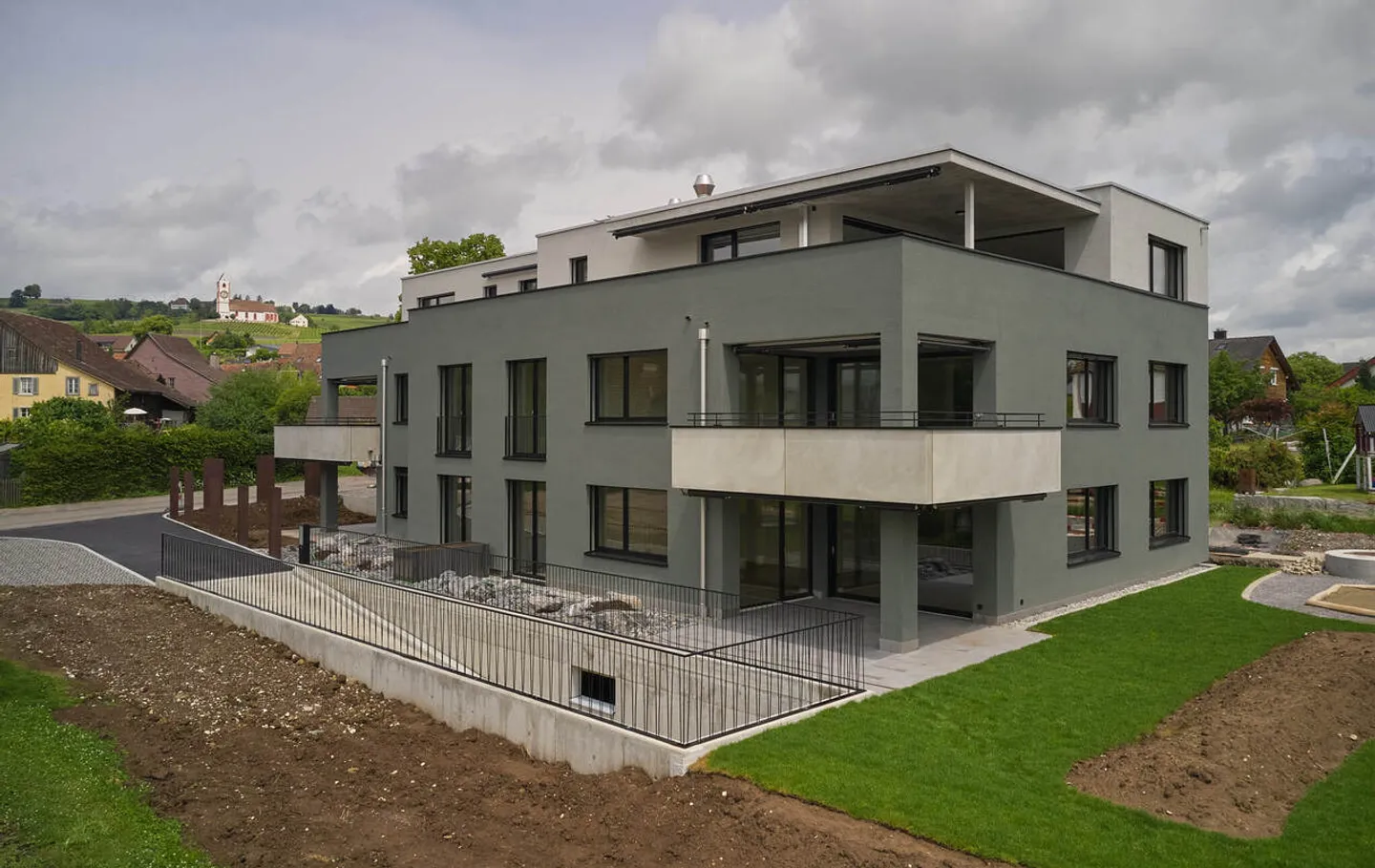 Proprietà da sogno con parcheggio per disabili su richiesta - Foto 3 di 12