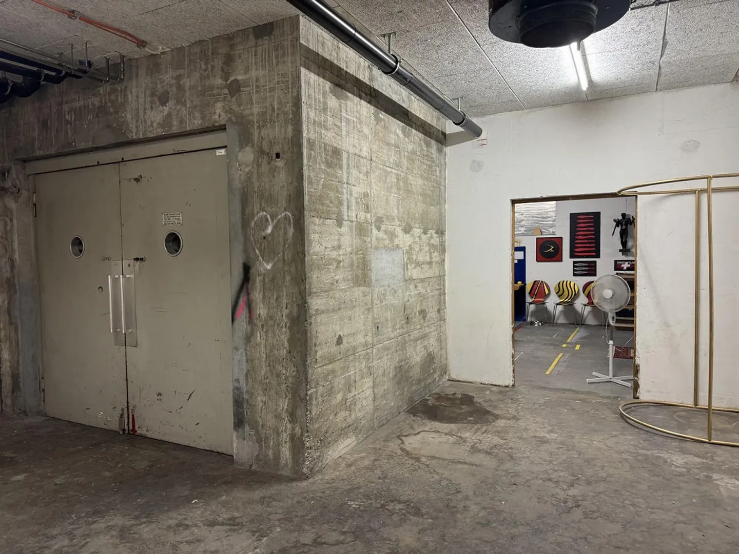 Entrepôt à louer dans un emplacement attractif ! - Photo 1 sur 3