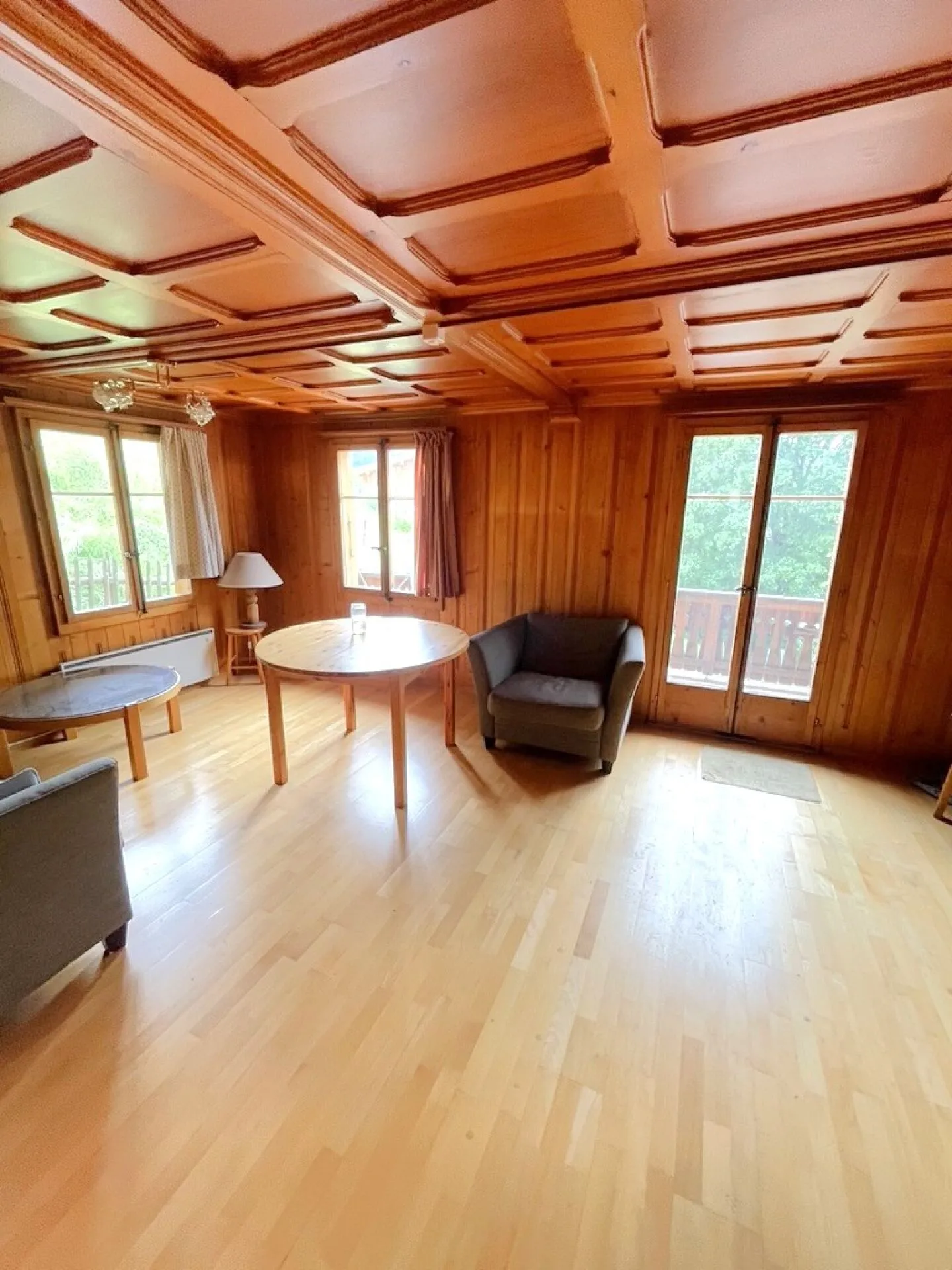 Large 7-Room Chalet with Apartment and Wonderful Views in Château-d'Oex VD - Photo 3 of 11