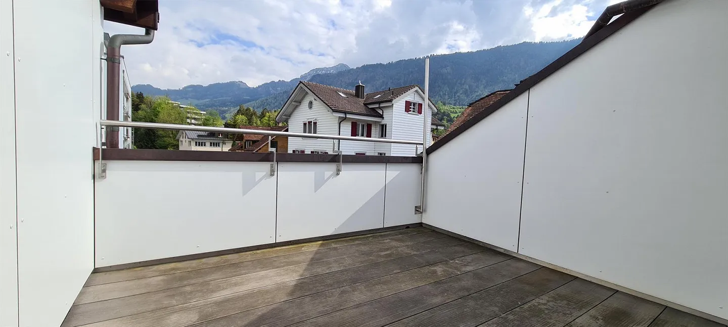 Renovierte Wohnung mit Terrasse - Foto 2 von 7