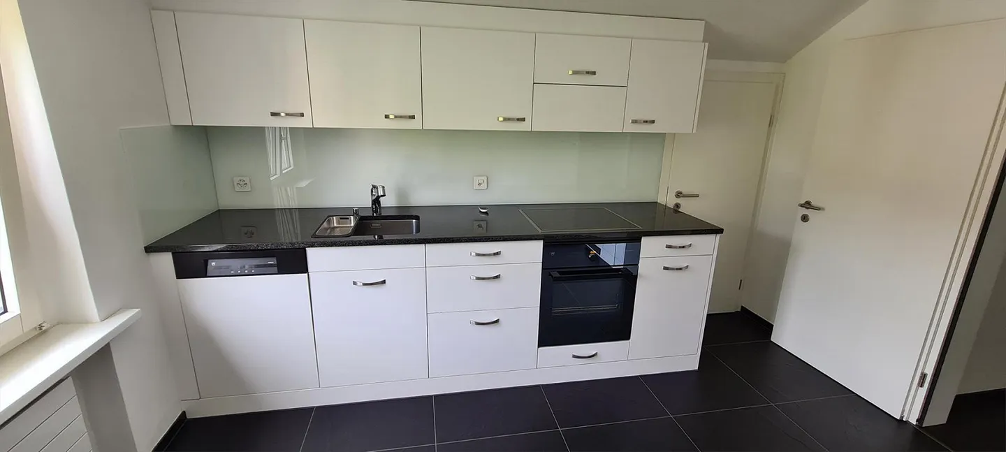 Renovierte Wohnung mit Terrasse - Foto 3 von 7