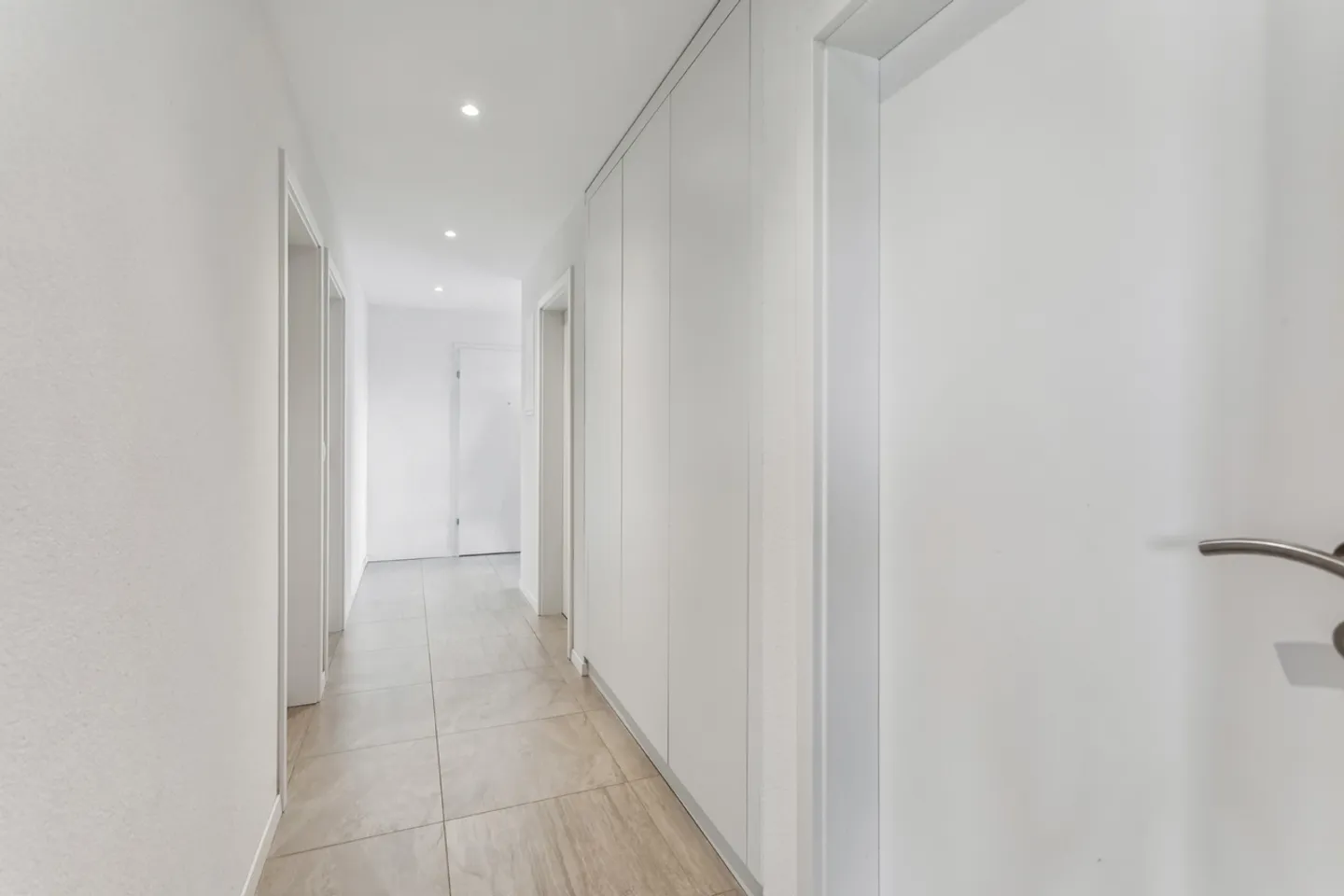EXCLUSIVITÉ  ! Bel appartement de 4.5 pièces au coeur du village - Photo 5 sur 9