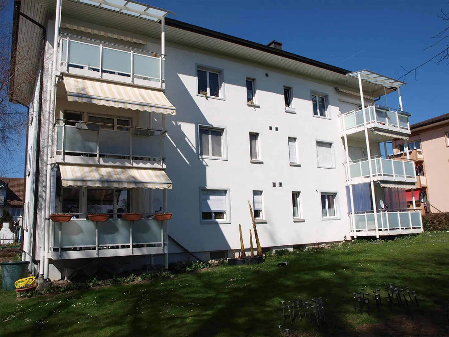 Sono carina, soleggiata e circondata da molto verde - Foto 1 di 10