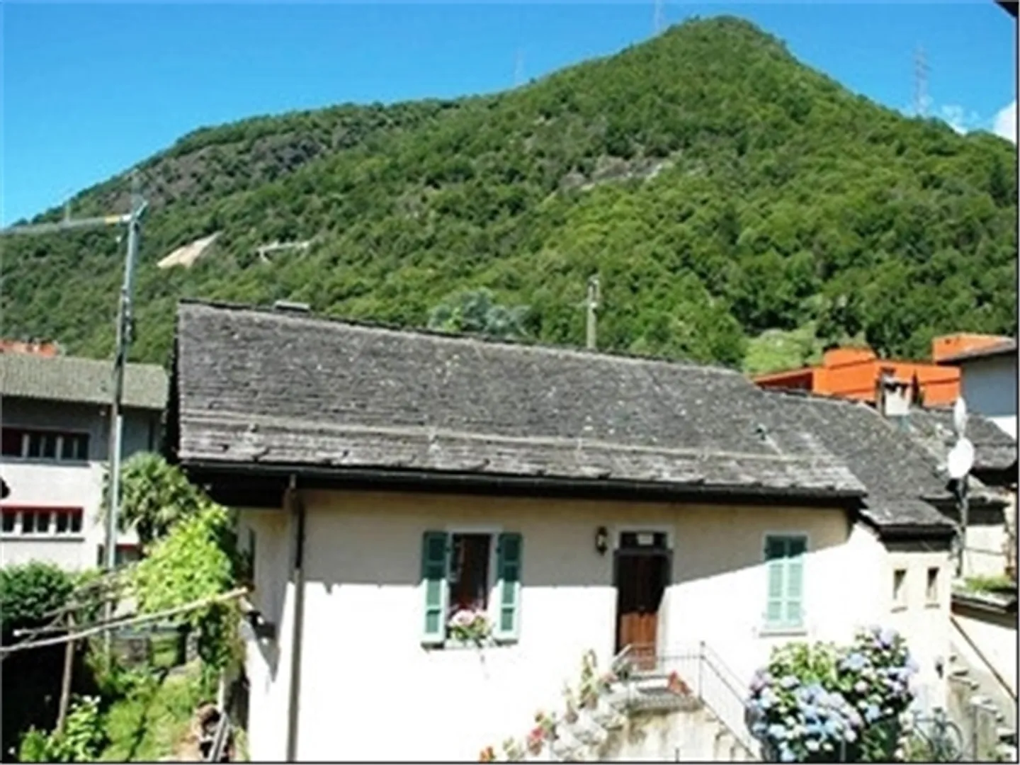 Residential building for sale - Photo 5 of 9