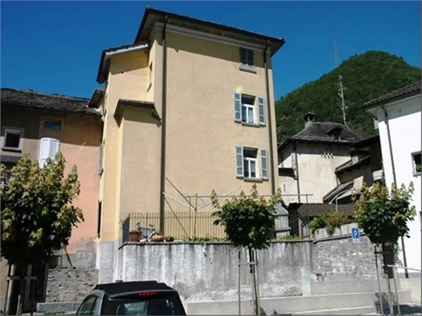 Residential building for sale - Photo 8 of 9