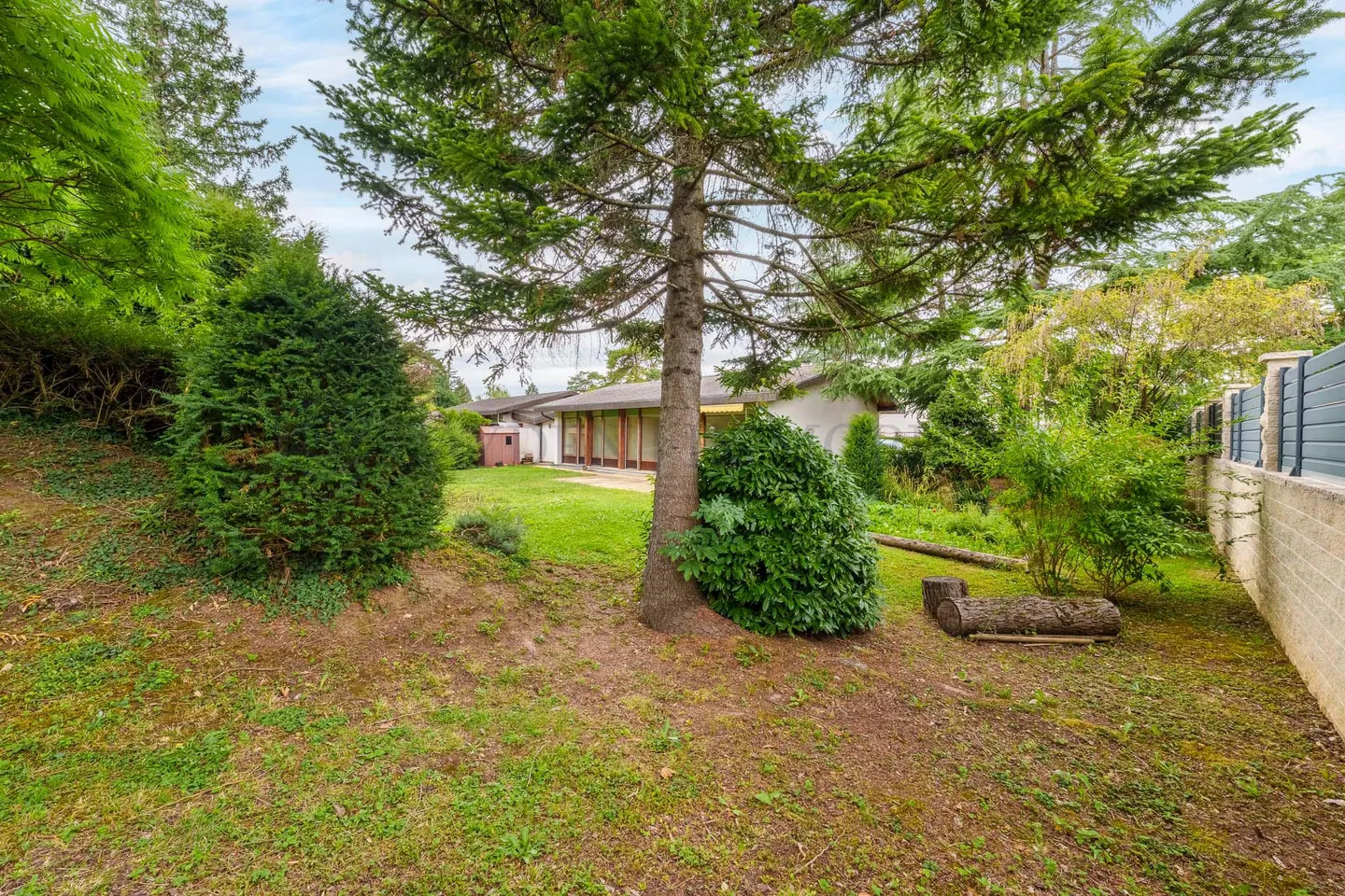 Einfamilienhaus mit schönem Garten - Foto 9 von 9