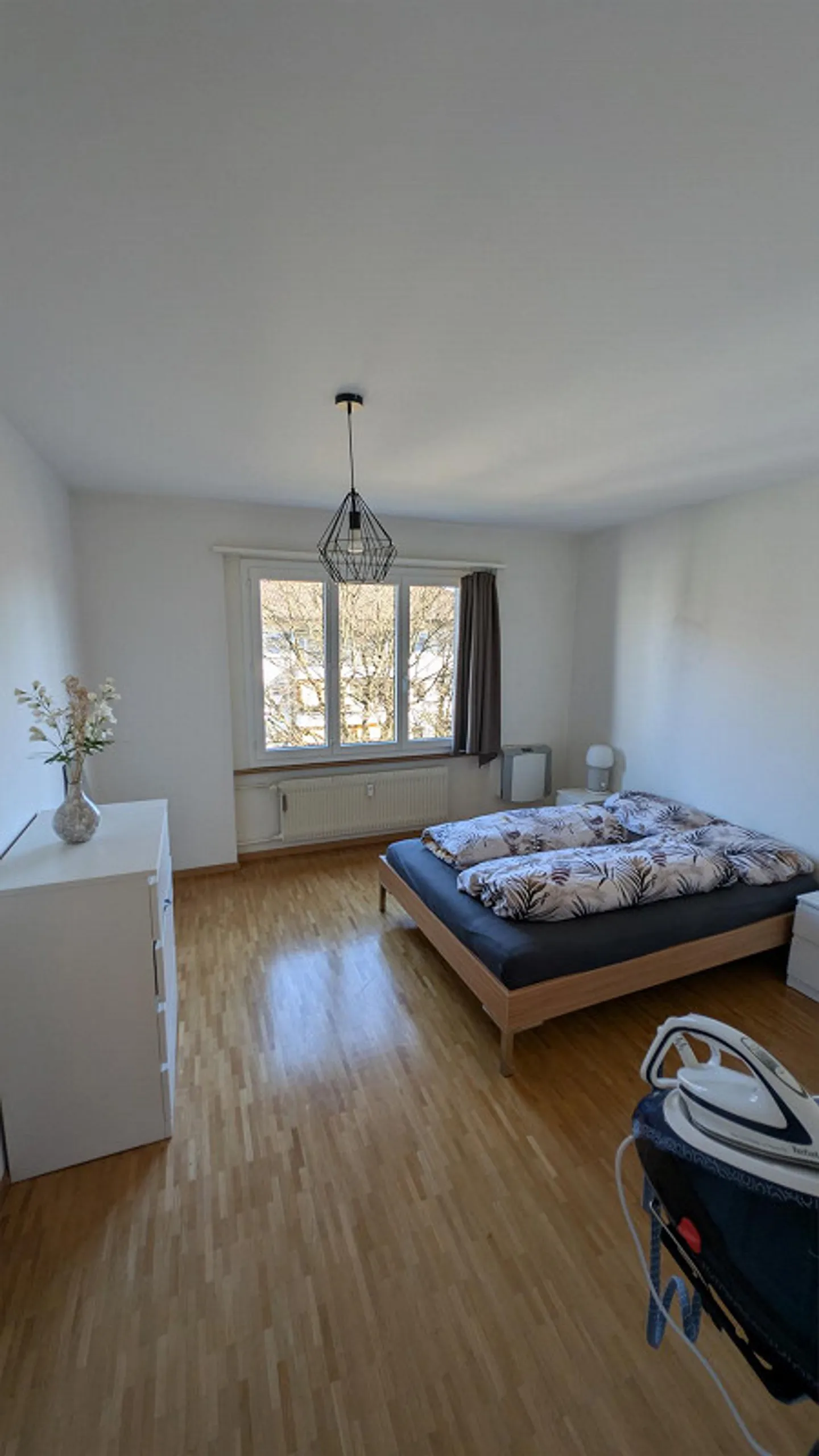 Charmante appartement de 3,5 pièces avec balcon et vue sur la ville à Berne - Photo 3 sur 8