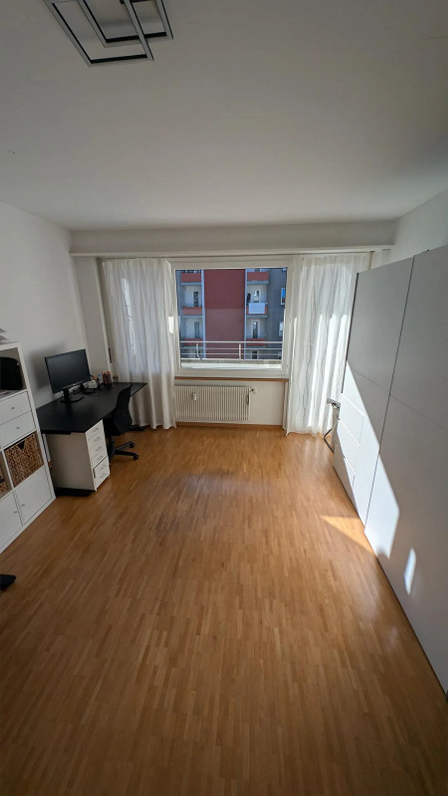 Charmante appartement de 3,5 pièces avec balcon et vue sur la ville à Berne - Photo 5 sur 8