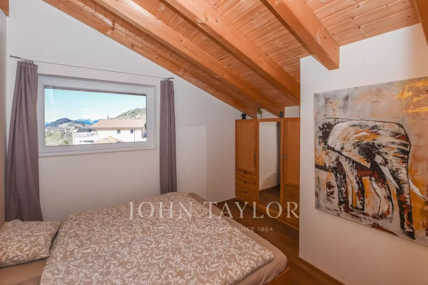 Magnificent Villa in Chermignon d'en haut - Photo 8 of 10