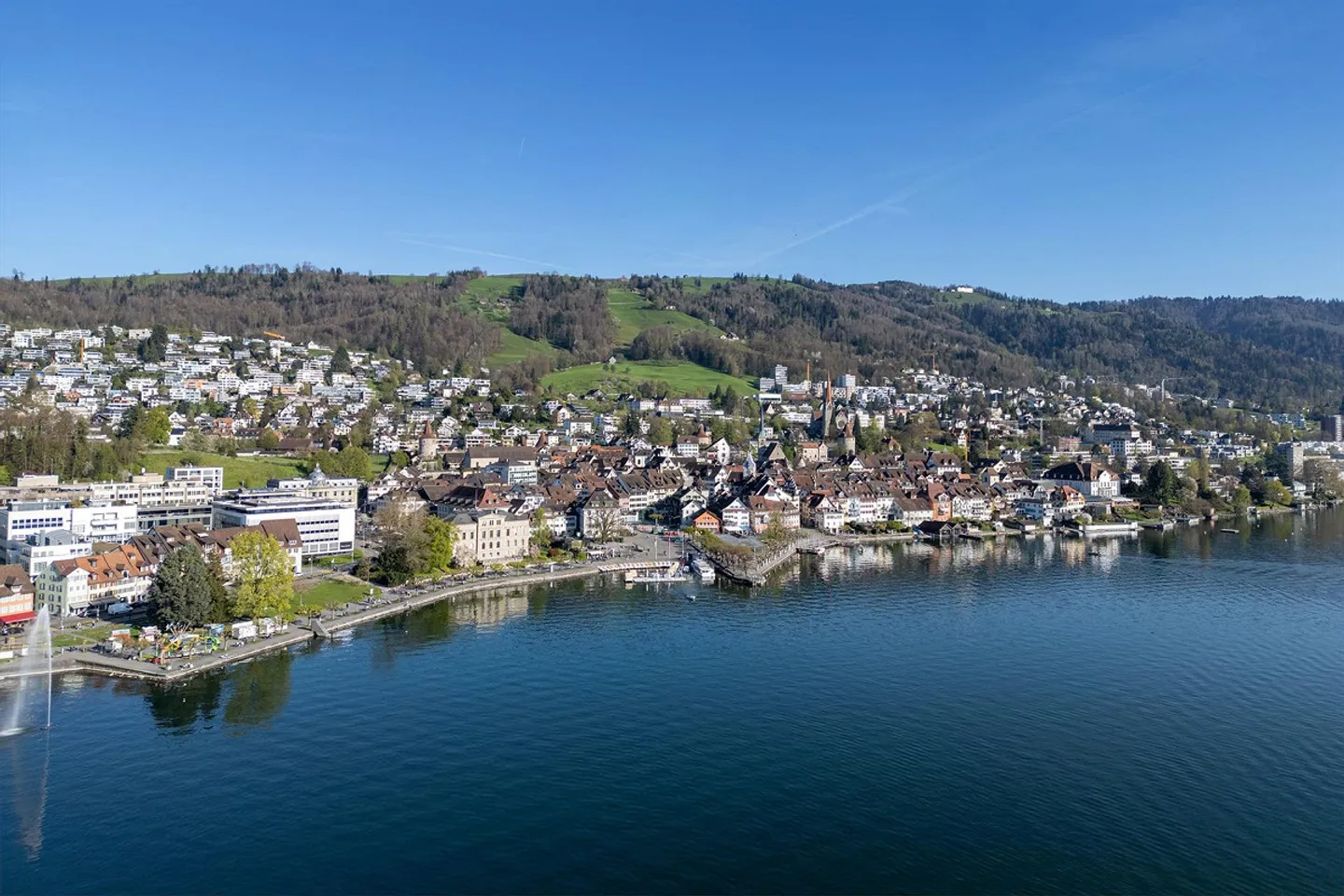 Repräsentative Stadtvilla der Extraklasse in Zug - Foto 1 von 2
