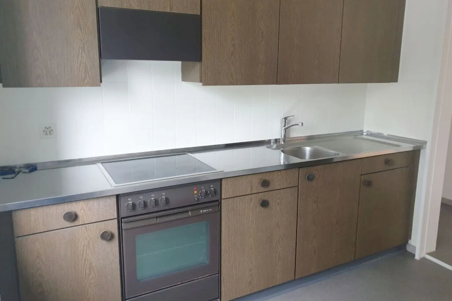 4 Room Family Apartment - Photo 5 of 8