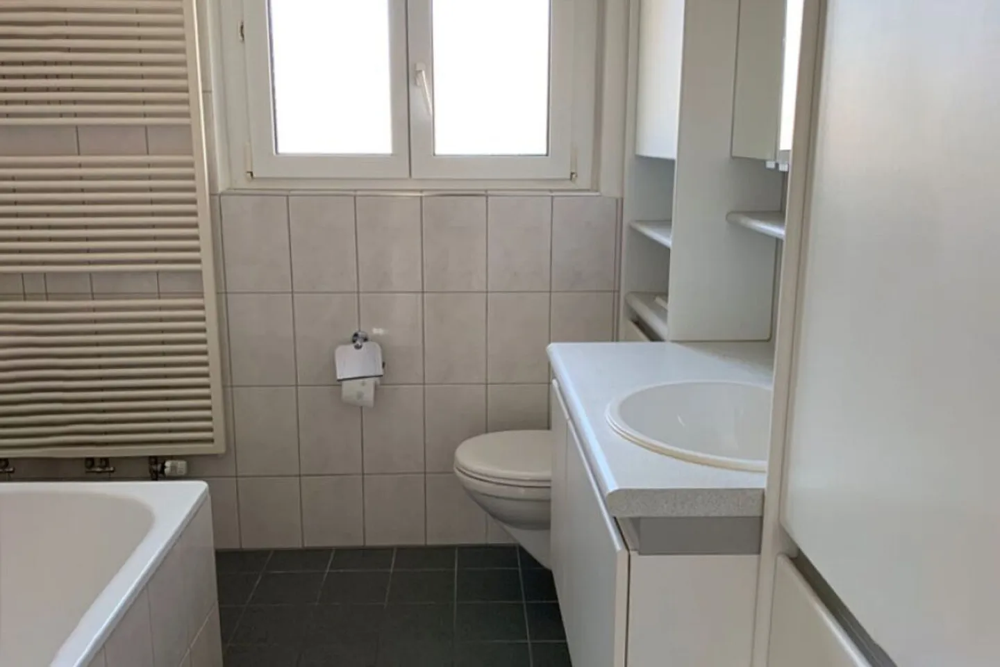 4 Room Family Apartment - Photo 6 of 8