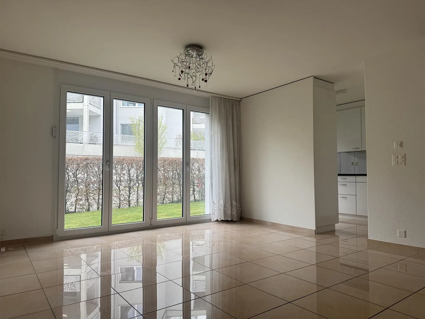 Appartement de jardin spacieux avec beaucoup de calme et d'espace - Photo 4 sur 15