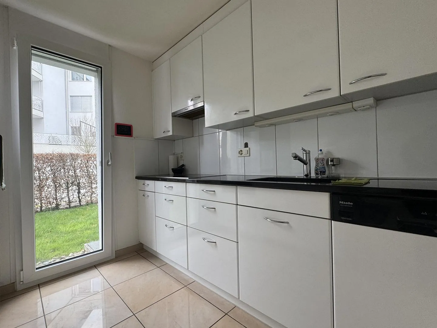 Appartement de jardin spacieux avec beaucoup de calme et d'espace - Photo 5 sur 15