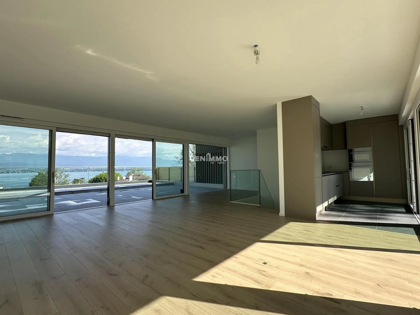 Appartamento con terrazza 6 stanze - Foto 2 di 5