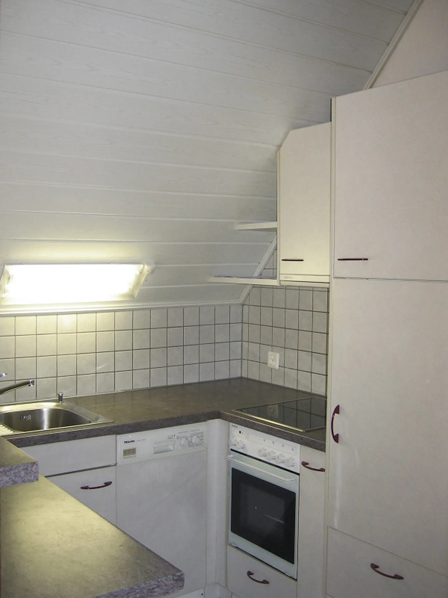 Appartamento affascinante con 2 camere nel centro di Brunnen - Foto 4 di 9