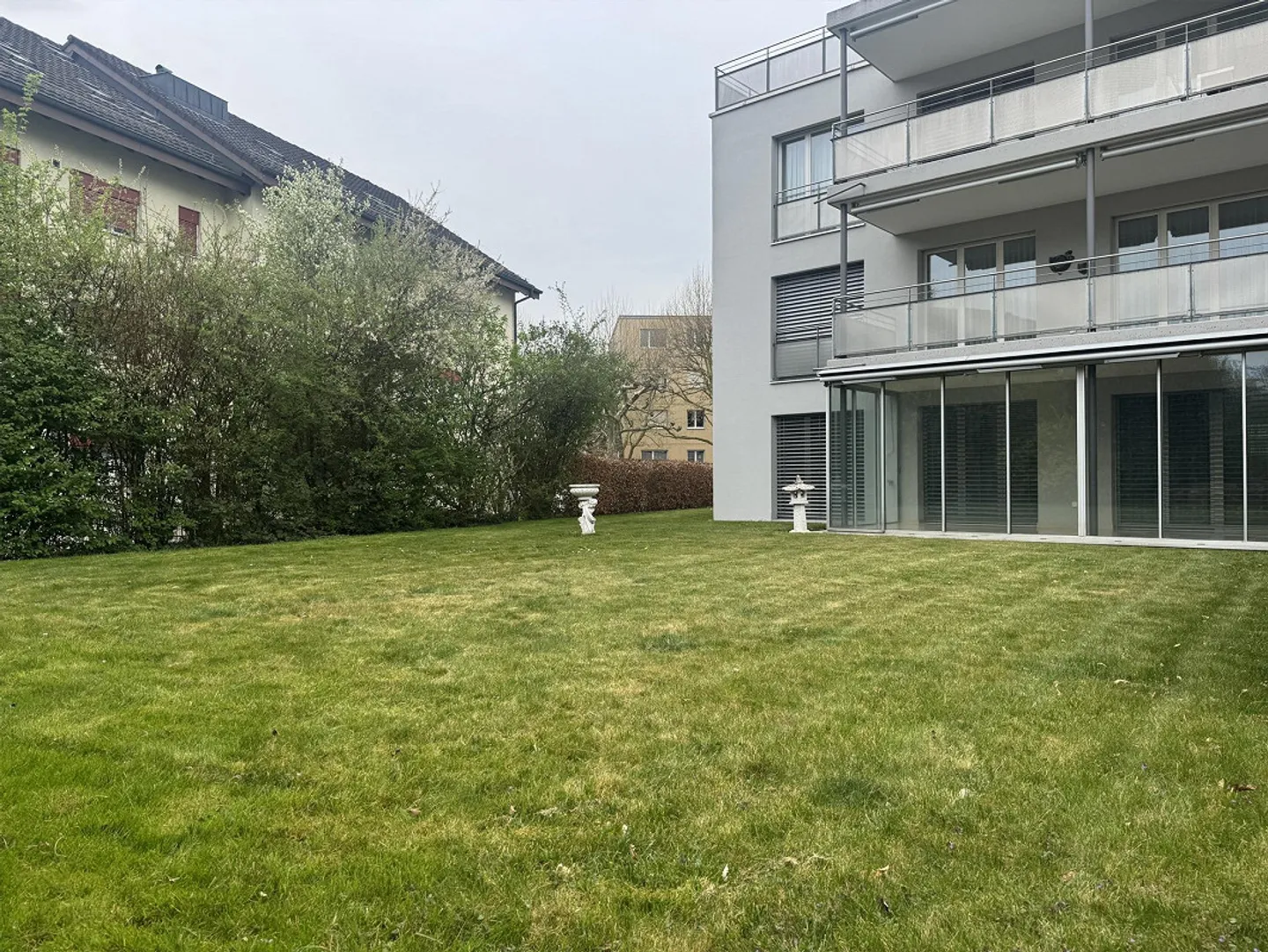 Appartement de jardin spacieux avec beaucoup de calme et d'espace - Photo 2 sur 15