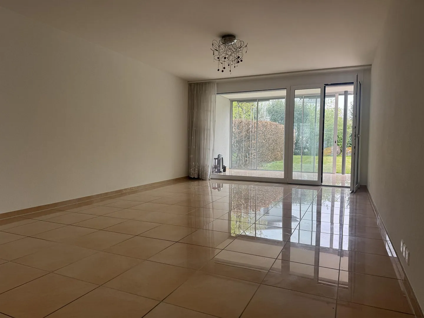 Appartement de jardin spacieux avec beaucoup de calme et d'espace - Photo 3 sur 15