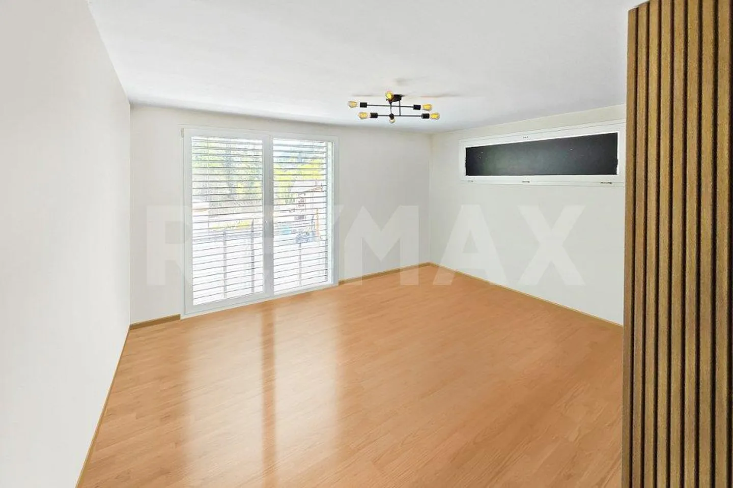 Gewerbeimmobilie und 4½-Zimmer Dachwohnung in Davos Wiesen - Foto 7 von 10