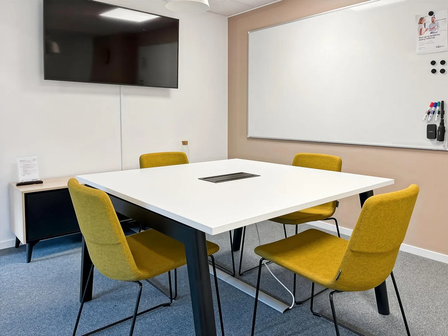 Private office space for 25 in Regus Spoom Glattpark - Photo 5 of 9