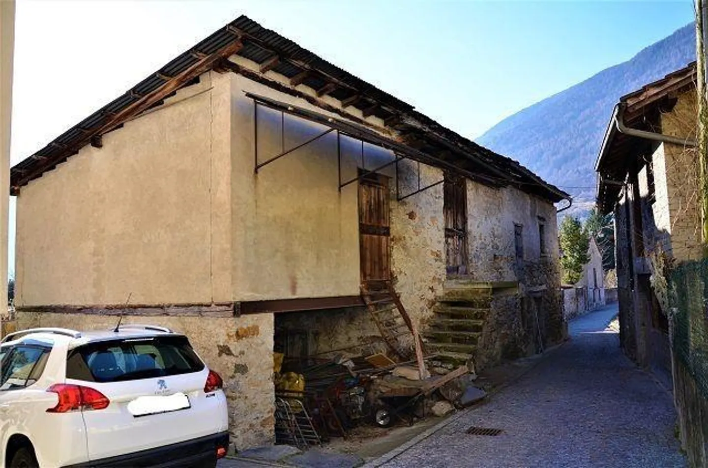 Renovation Opportunity in Malvaglia - Photo 2 of 25