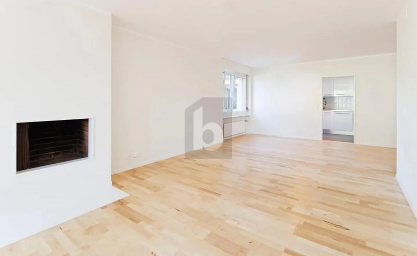 NATURAL, MODERN AND LIGHT-FLOODED - Photo 1 of 6