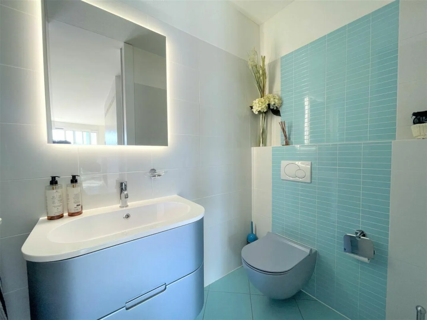 House in Row House Complex with Lake View - NEGOTIABLE PRICE - Photo 7 of 25