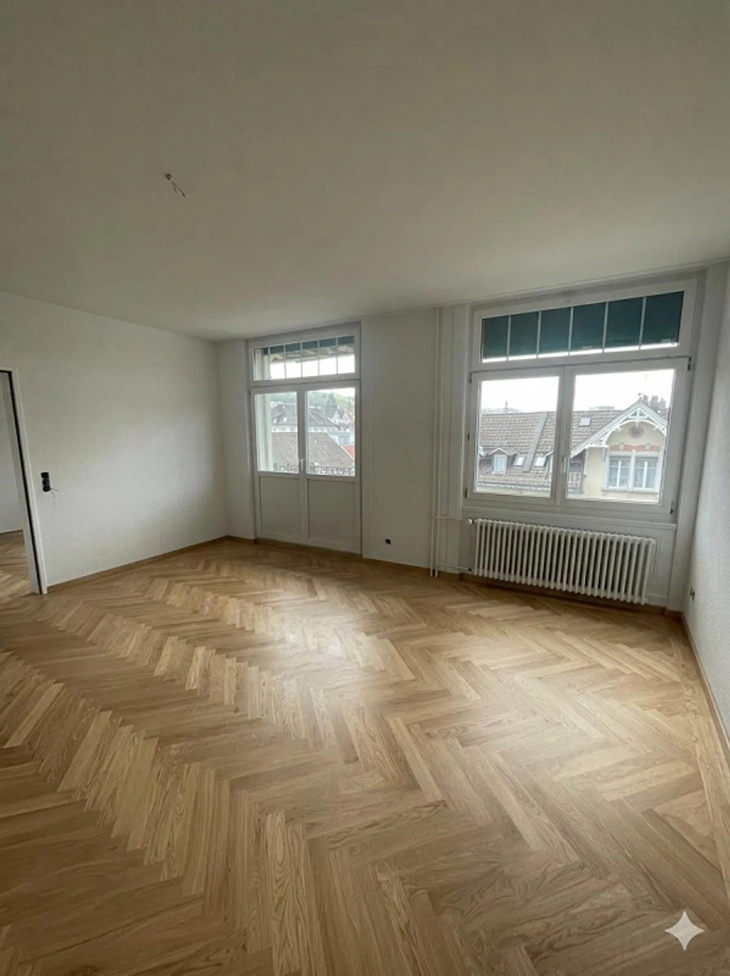 Appartement individuel moderne, entièrement rénové, attend de nouveaux résidents - Photo 4 sur 6