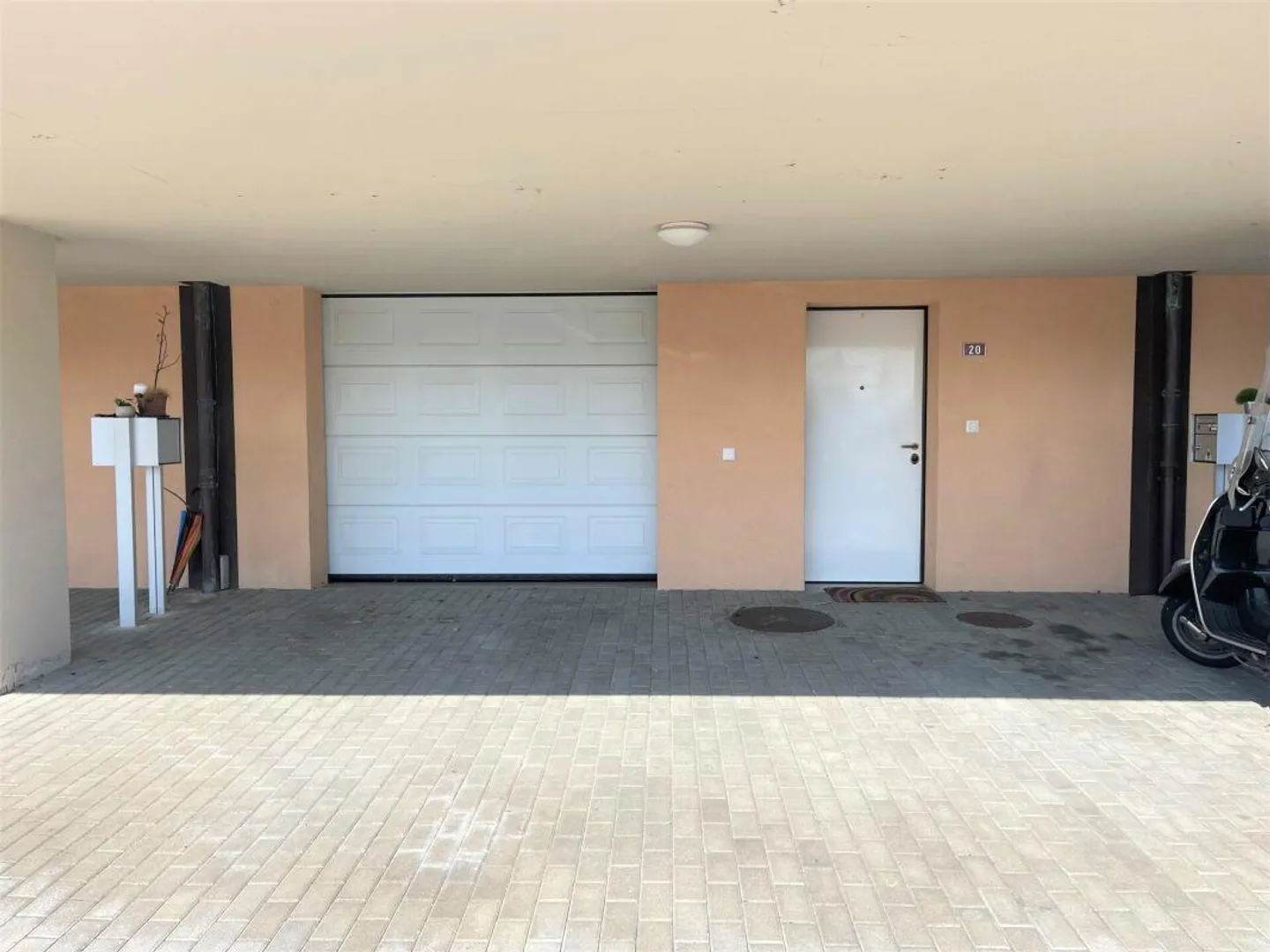 House in Row House Complex with Lake View - NEGOTIABLE PRICE - Photo 21 of 25