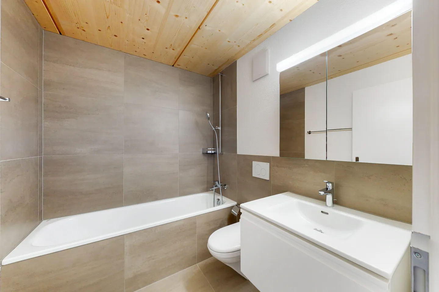 Appartamento in affitto - Foto 5 di 8