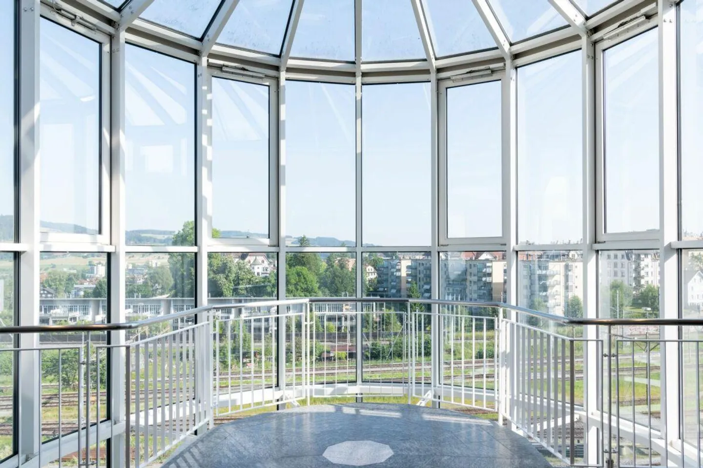 Vibrant Offices ? Energy Efficiency Meets Comfort - Photo 13 of 20