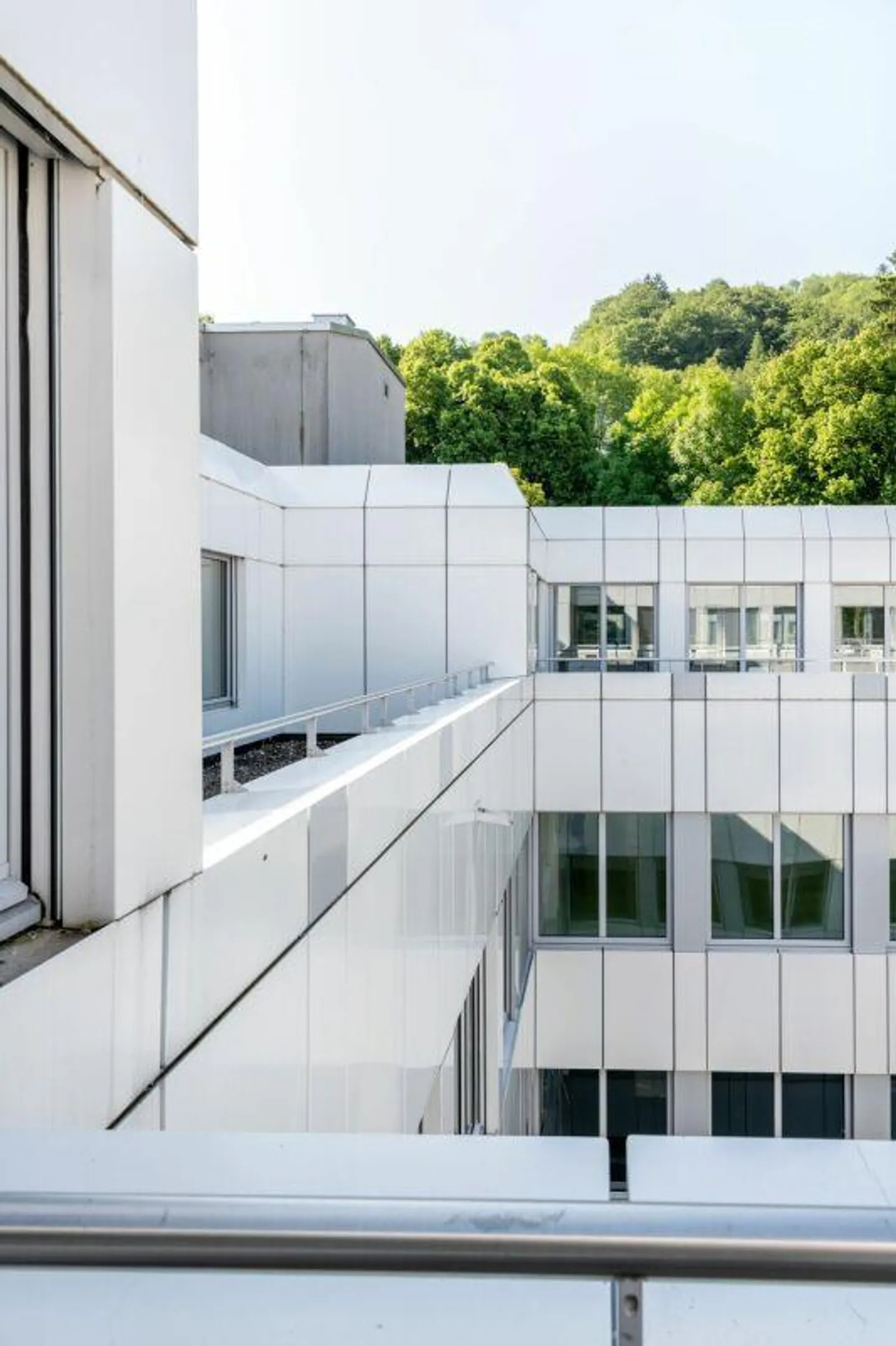 Vibrant Offices ? Energy Efficiency Meets Comfort - Photo 15 of 20