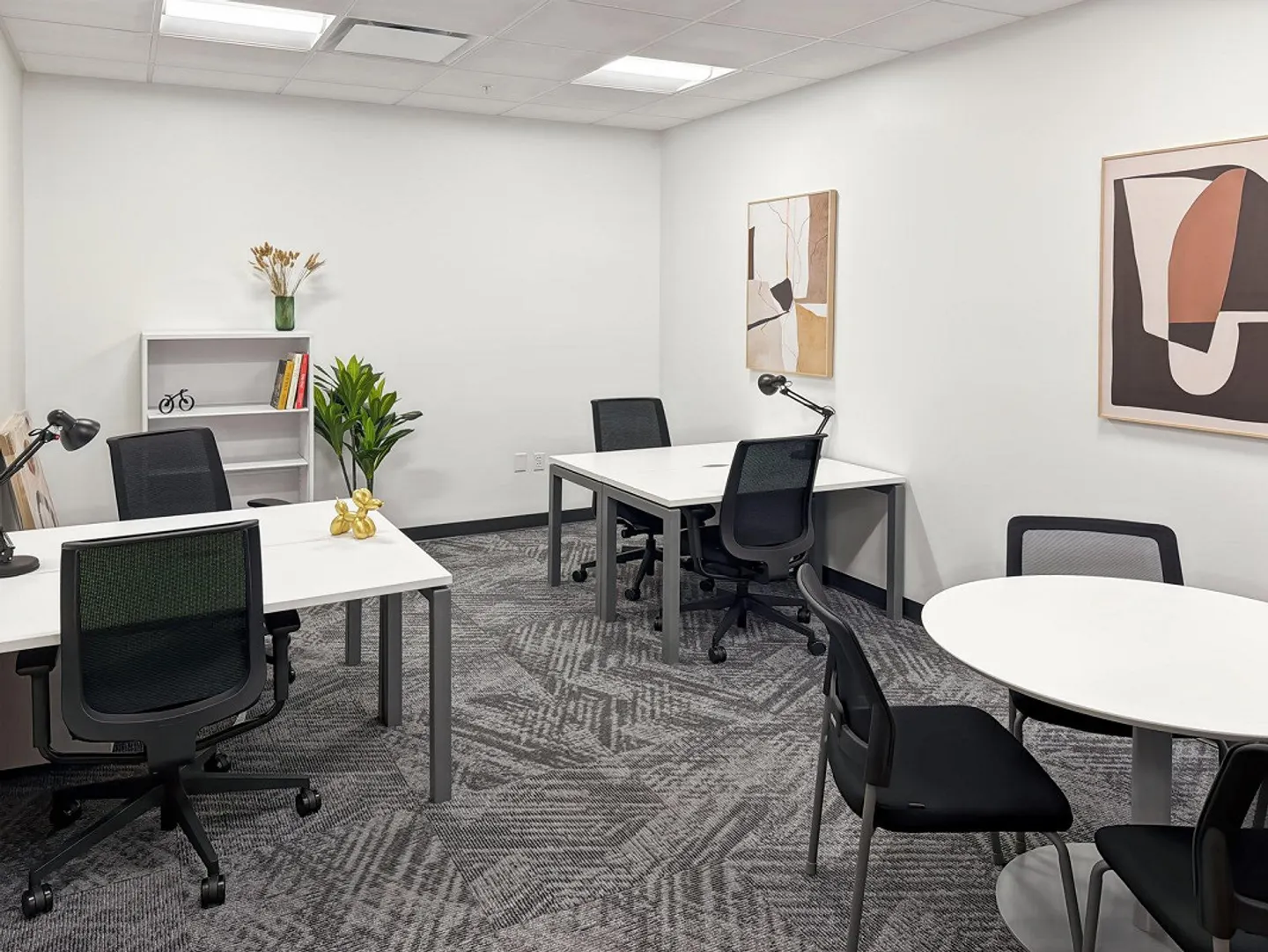 Private office space for 20 in Regus Spoom Kriens - Photo 3 of 8