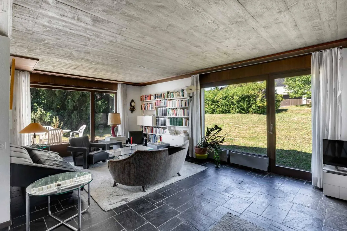 Villa d'architetto dal carattere senza tempo - Foto 3 di 7