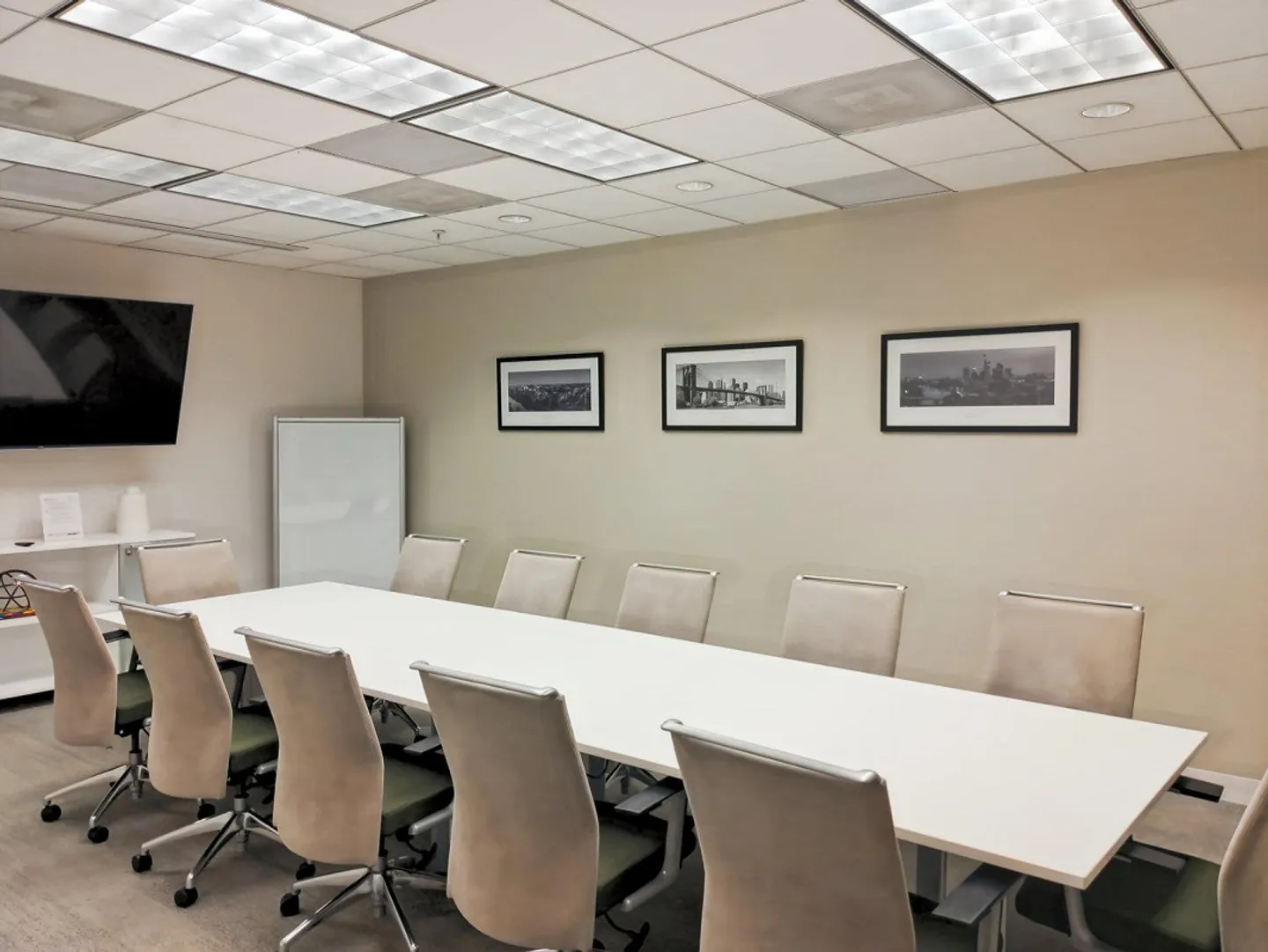 Private office space for 20 in Regus Spoom Kriens - Photo 5 of 8