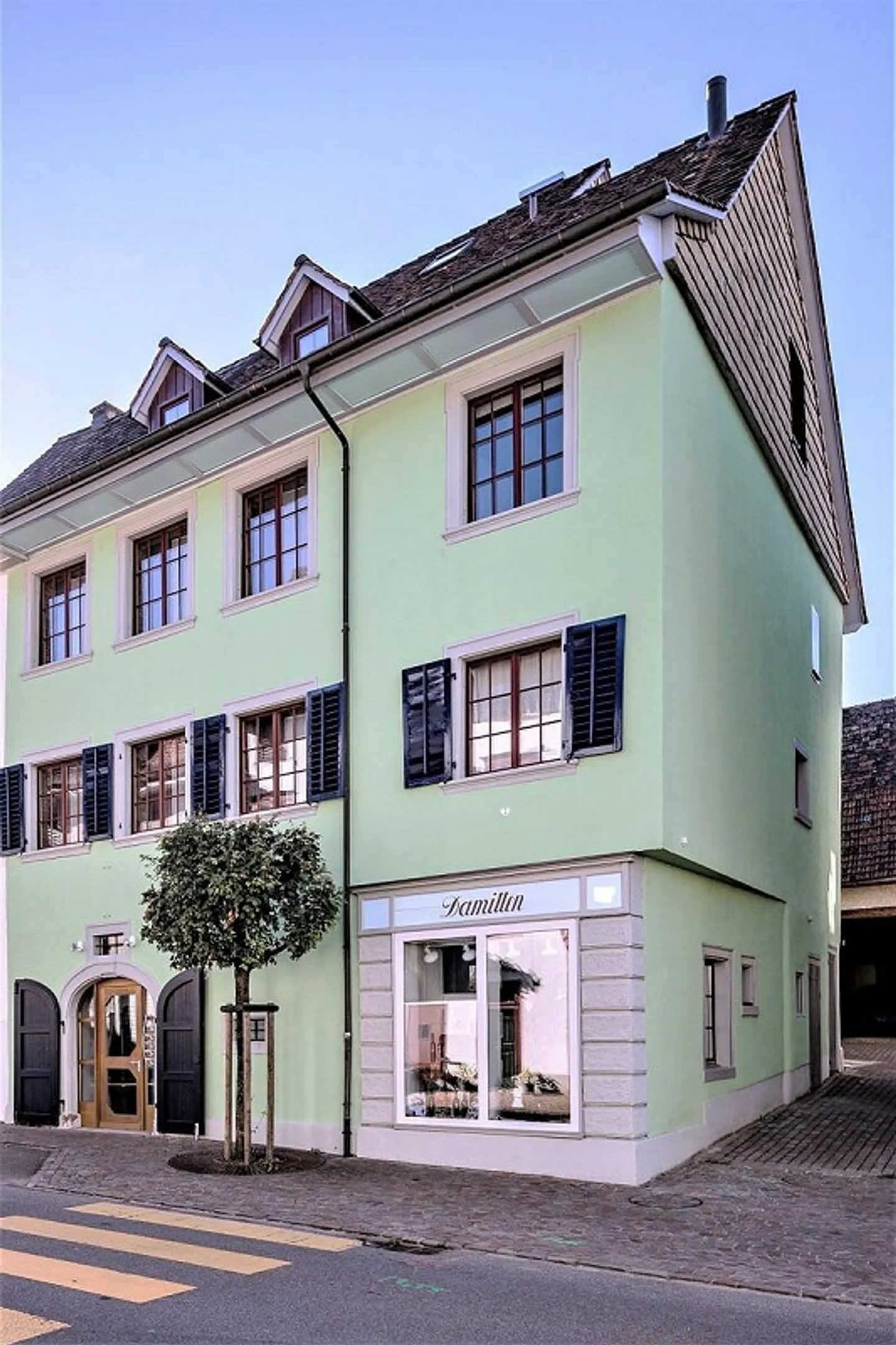 Classic Meets Comfort - Photo 1 of 7