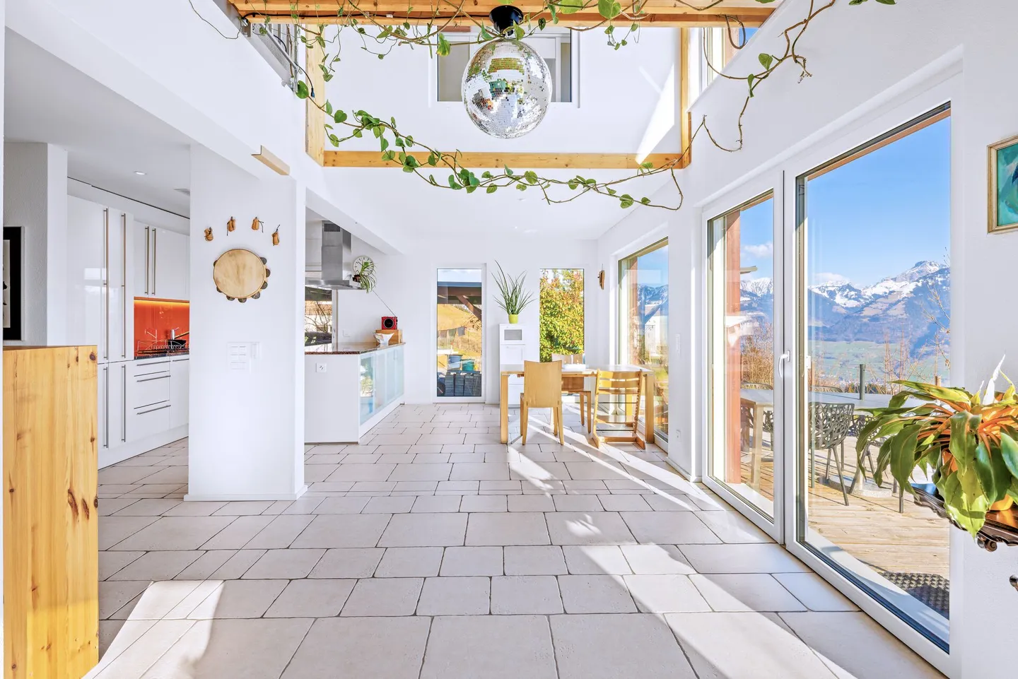 Modern Dream House - Close to Nature with Breathtaking Views - Photo 3 of 10