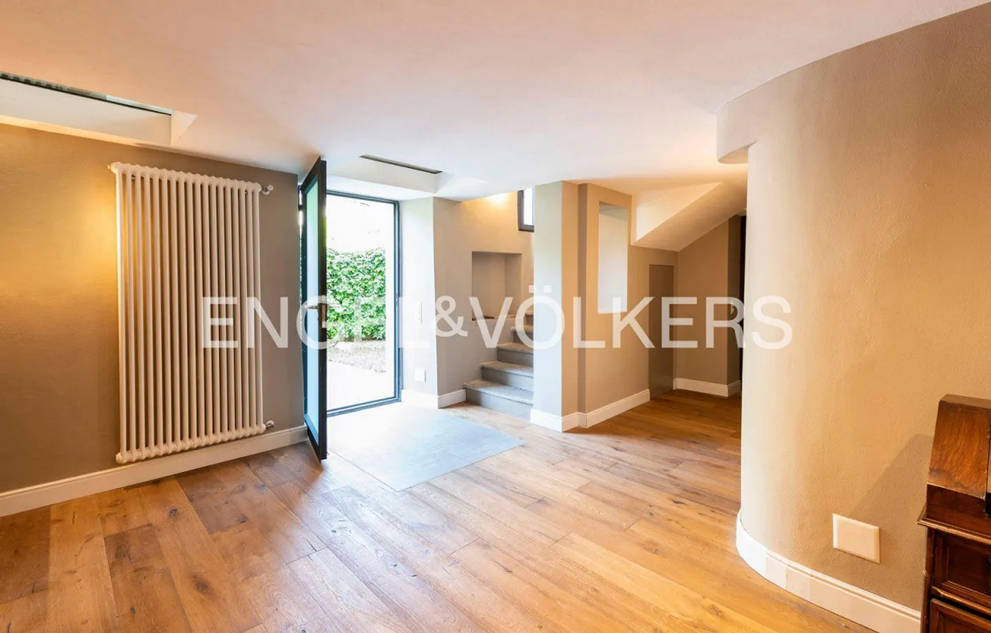 Beautiful House in the Historic District - Photo 2 of 13