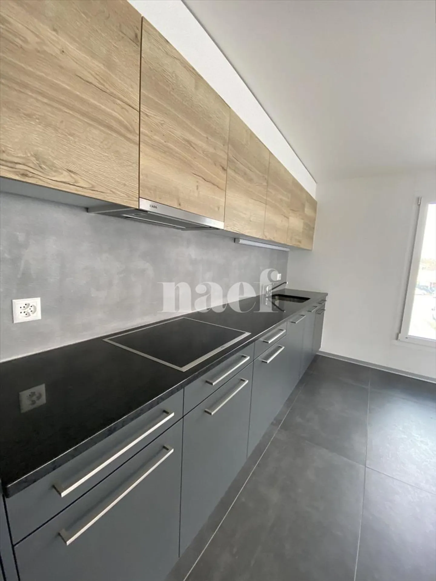 3.5 Room Apartment - Photo 1 of 10