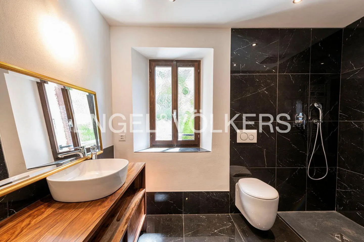 Beautiful House in the Historic District - Photo 11 of 13